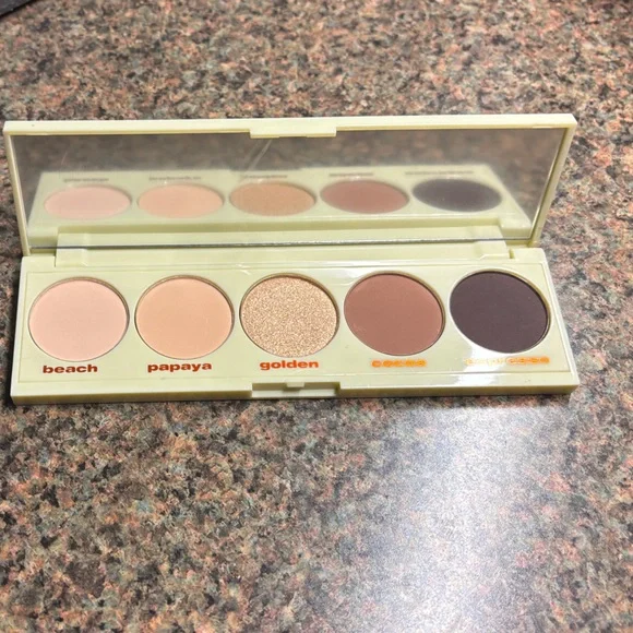 Playa to Palazzo Eyeshadow Palette - Picture 2 of 4